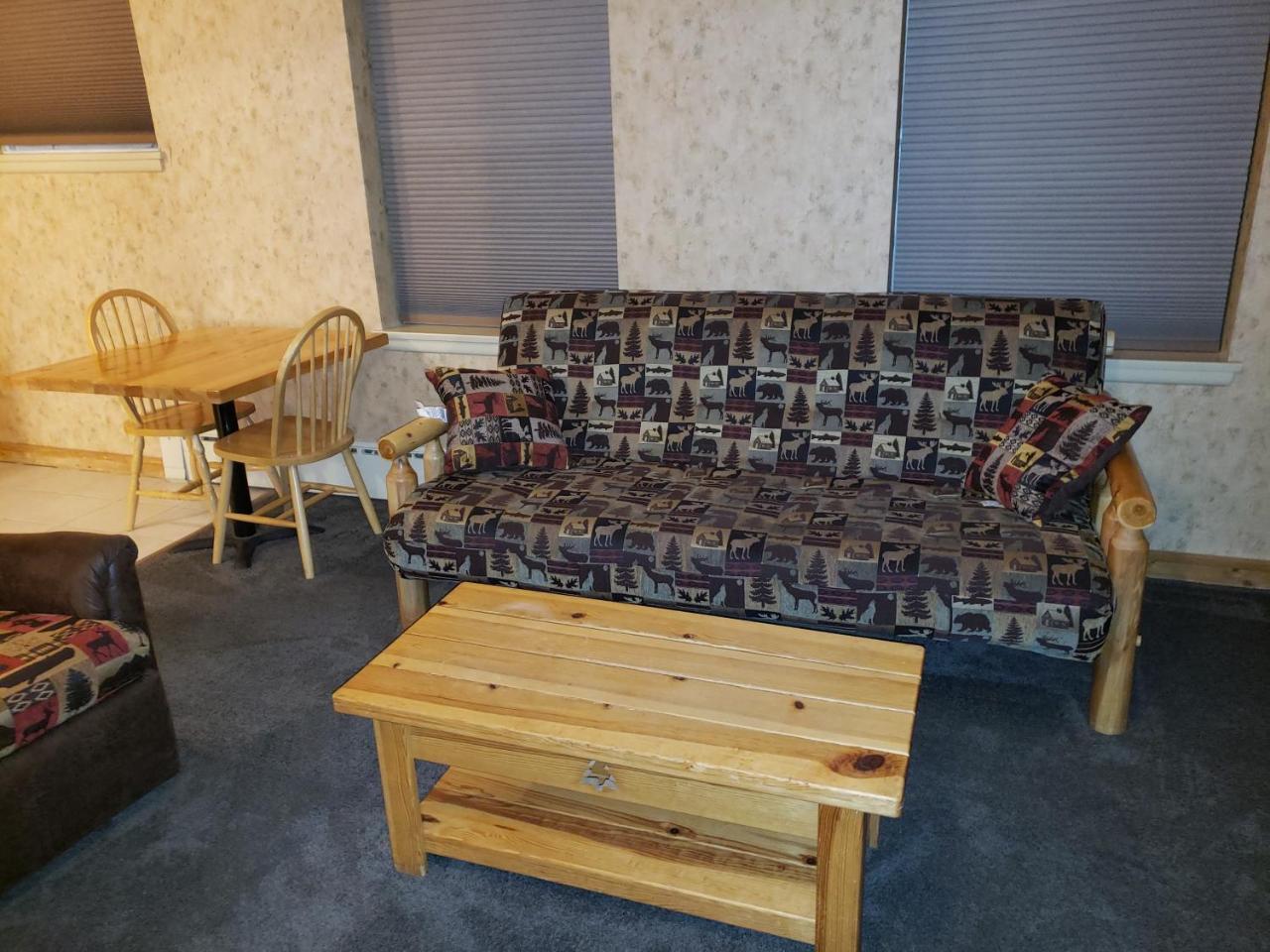 Willard Munger Motel 2*