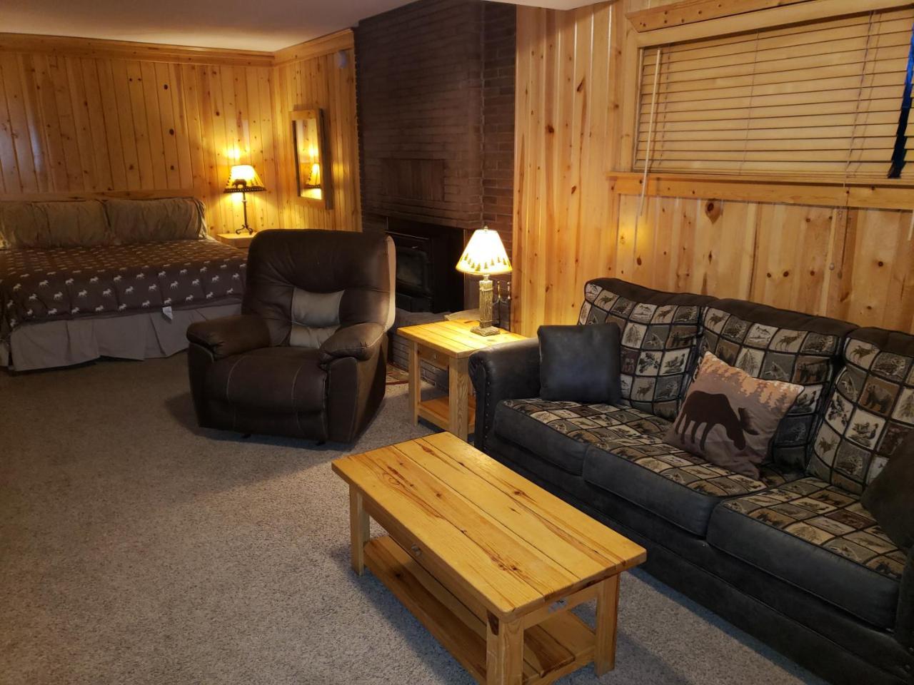 Willard Munger Motel 2*